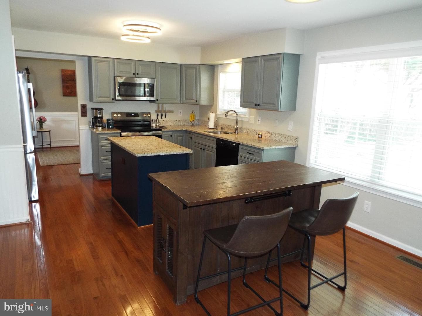 1275 Swan Drive photo 6