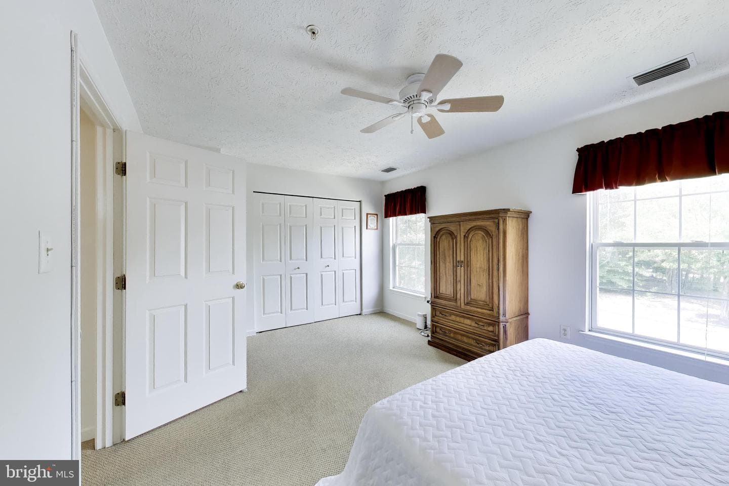 8703 Thornbrook Drive photo 16