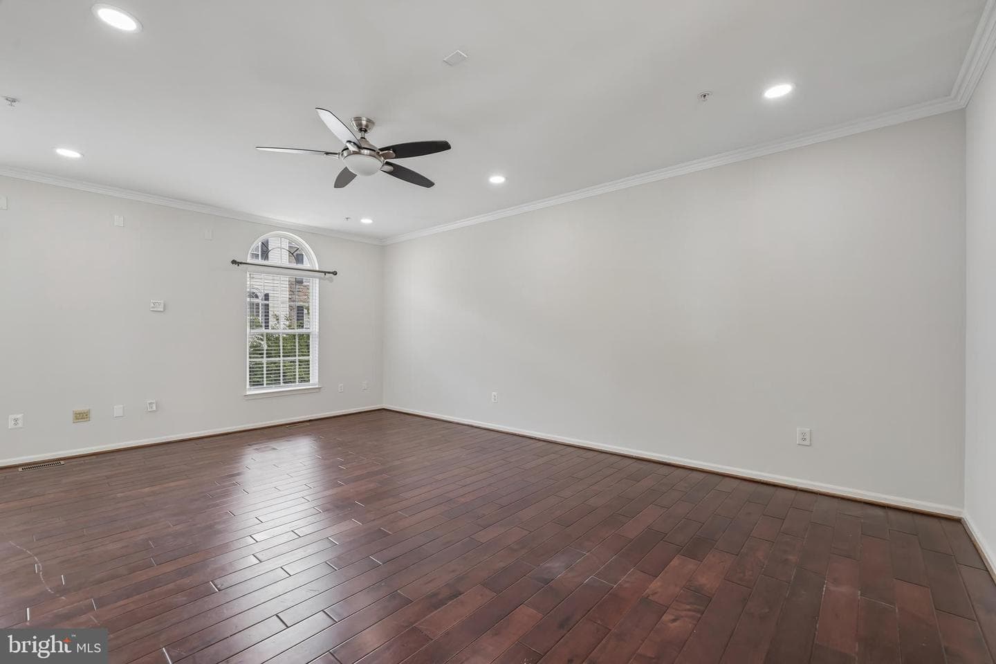 7644 Sandhurst Lane photo 17