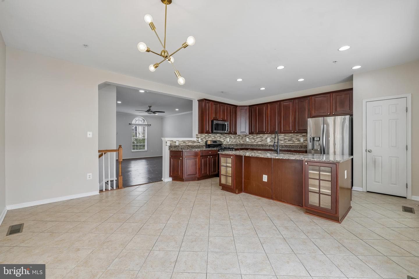 7644 Sandhurst Lane photo 18