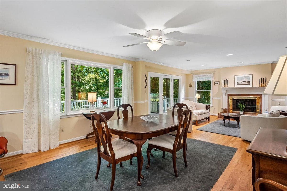 1070 Foxcroft Run photo 11