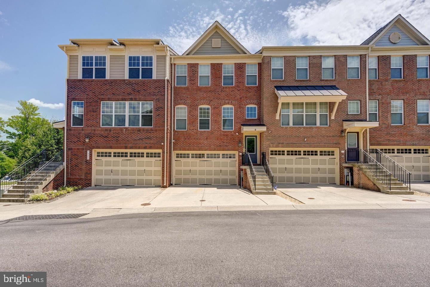 7827 Crystal Way photo 2