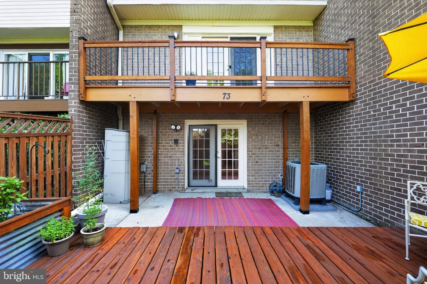 73 Gentry Court photo 2