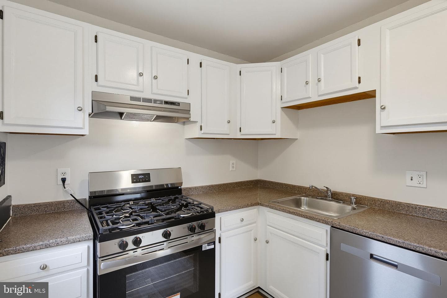 8200 Monaegan Court photo 10