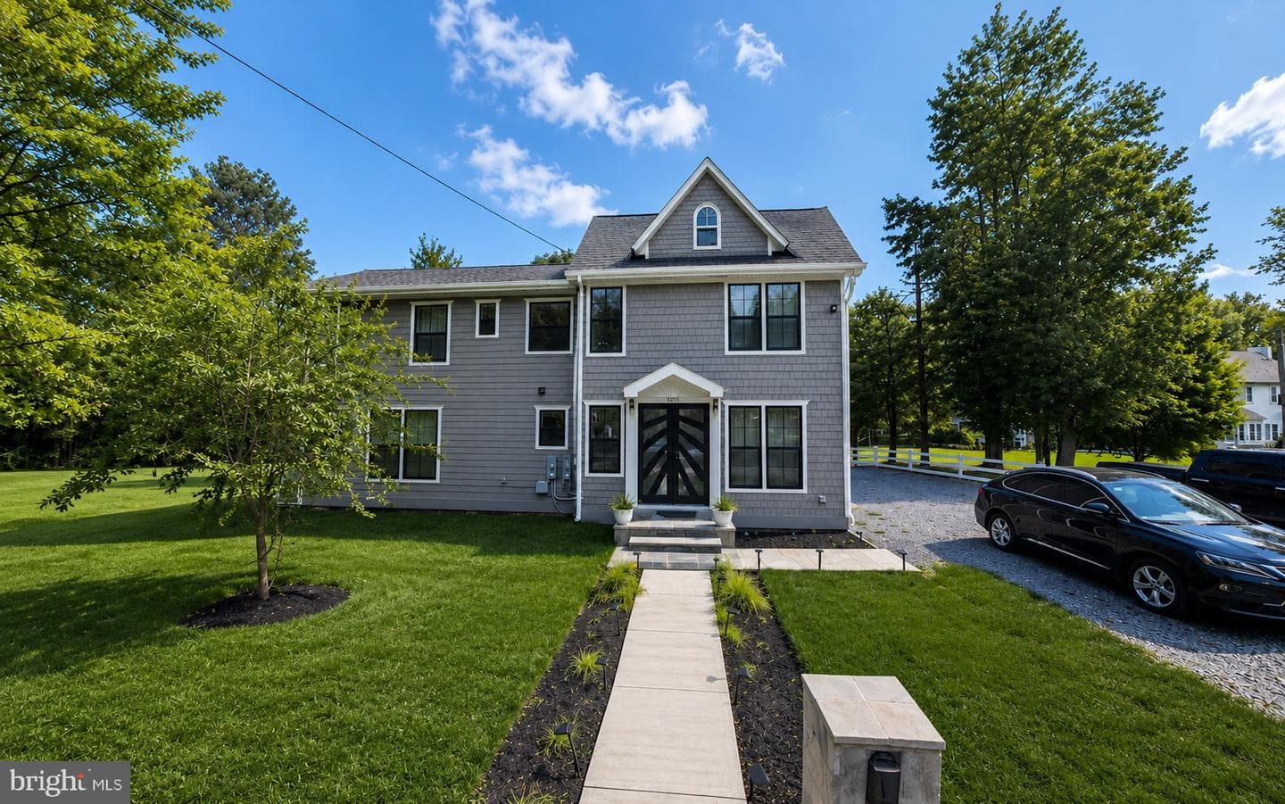 1211 Linton Lane photo 1