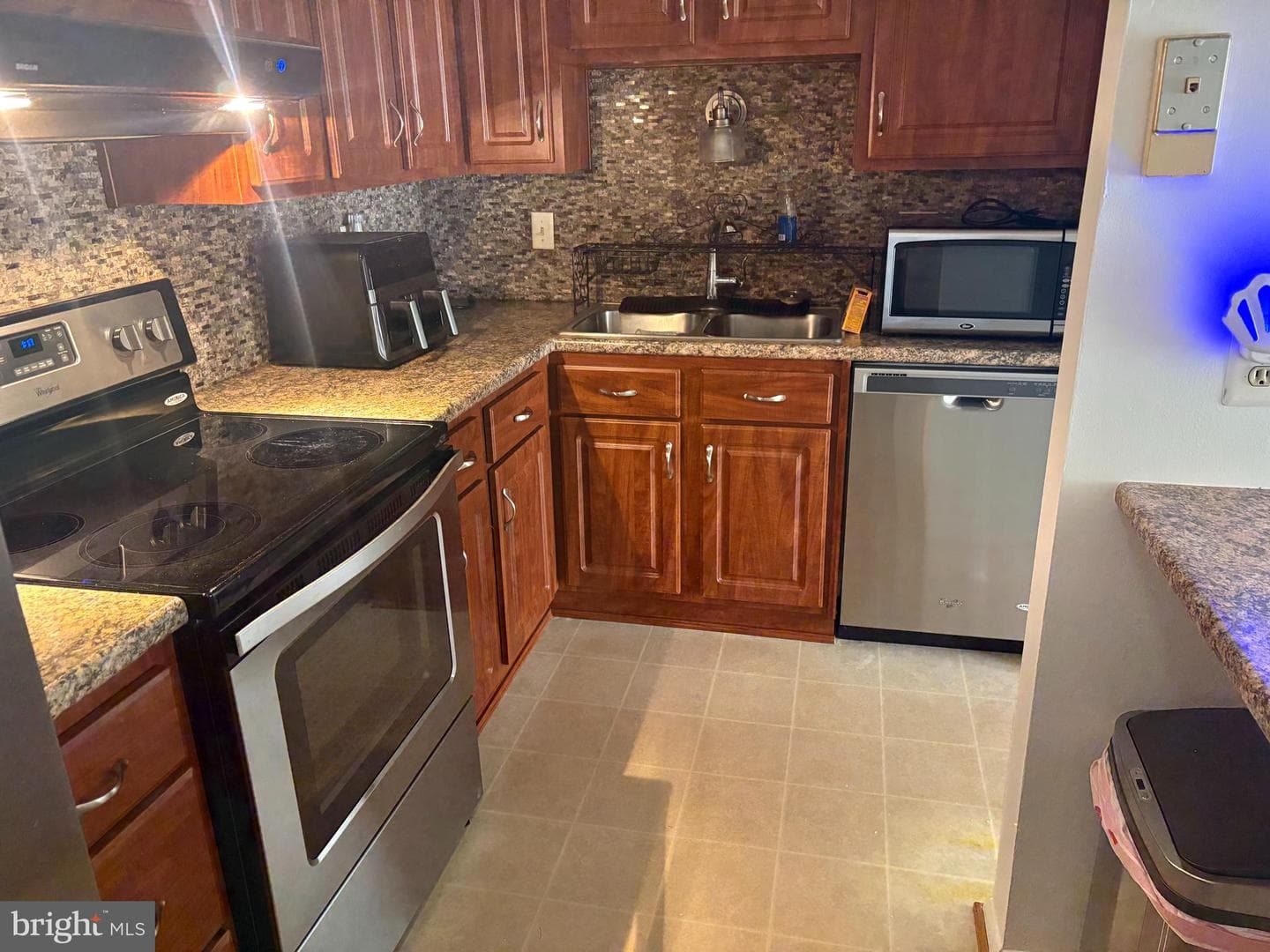 3503 Wedgewood Court #f photo 7
