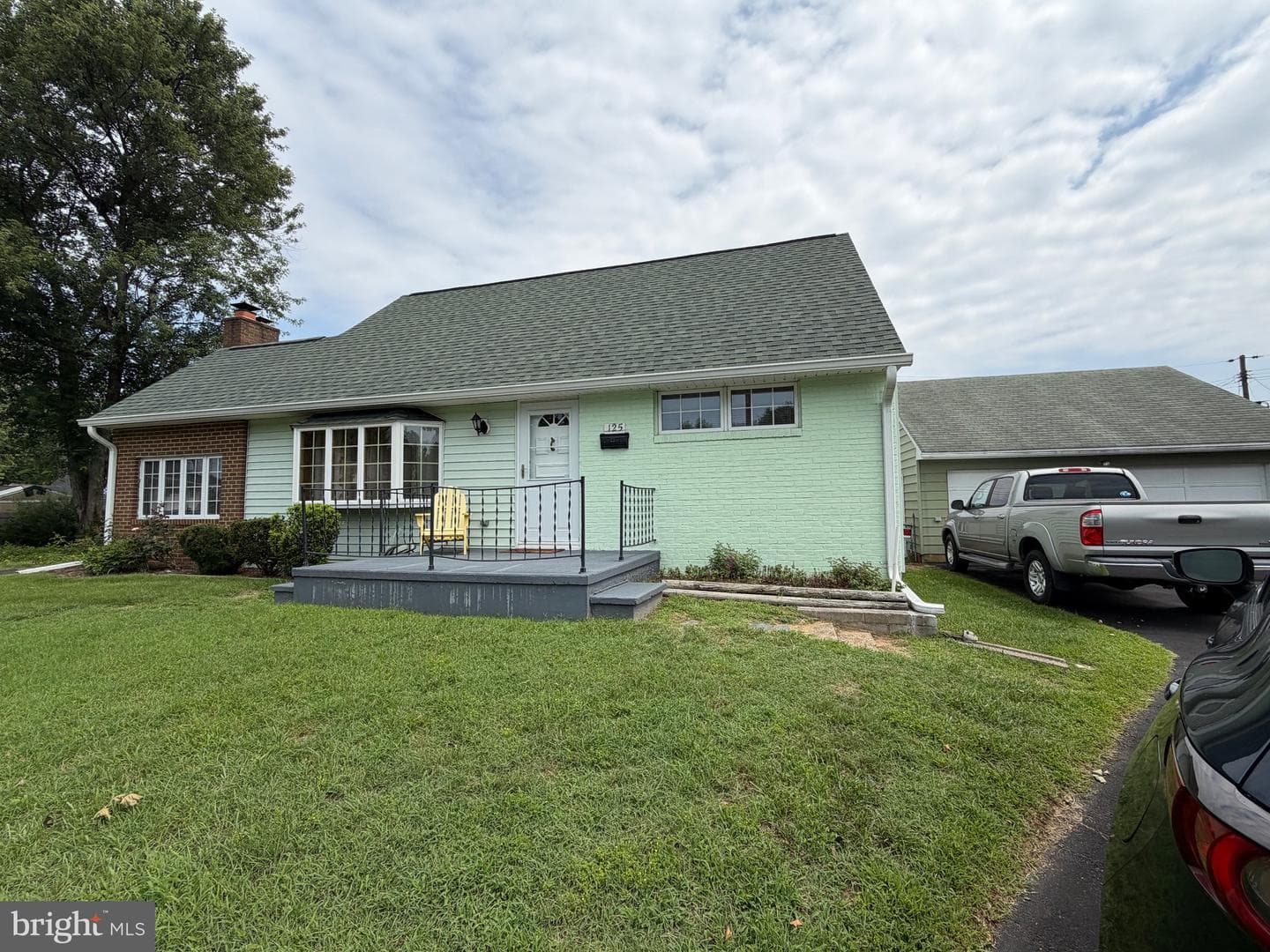 125 Elm Drive photo 1