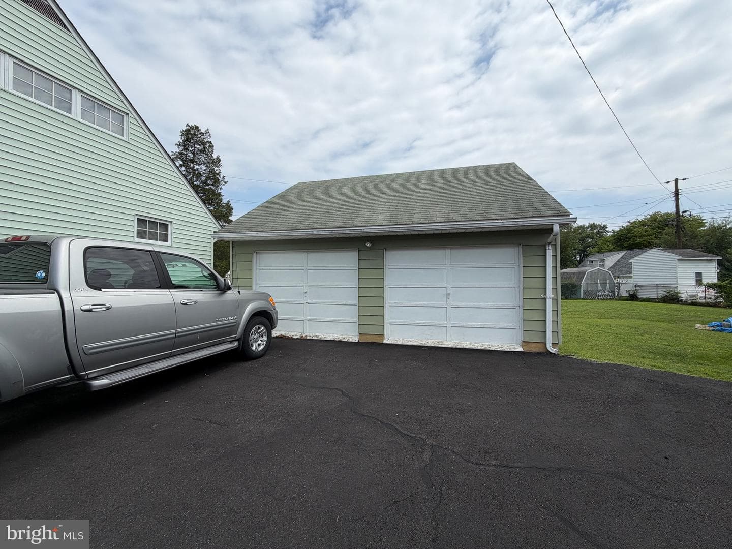 125 Elm Drive photo 3