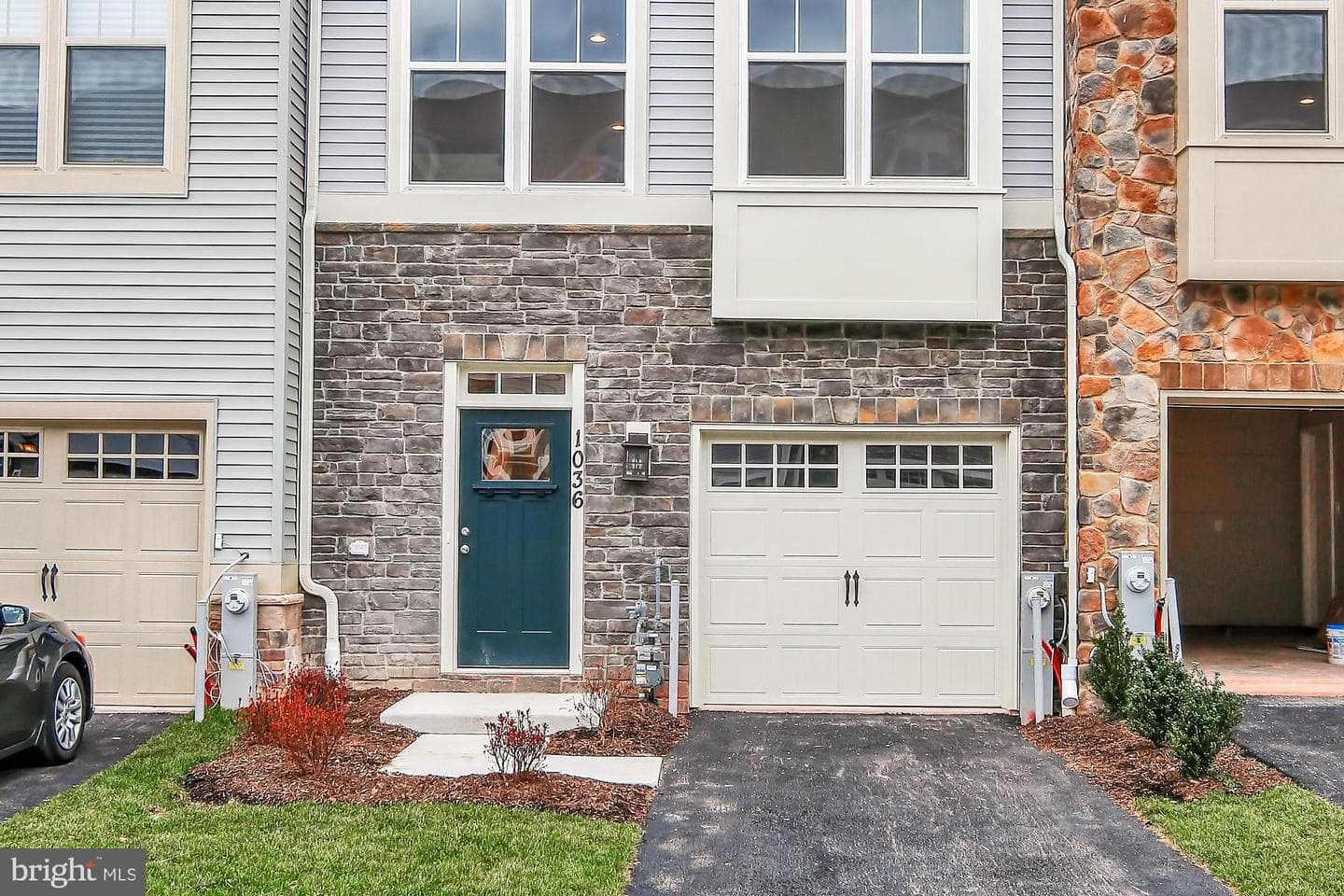 1036 Edenberry Way photo 2