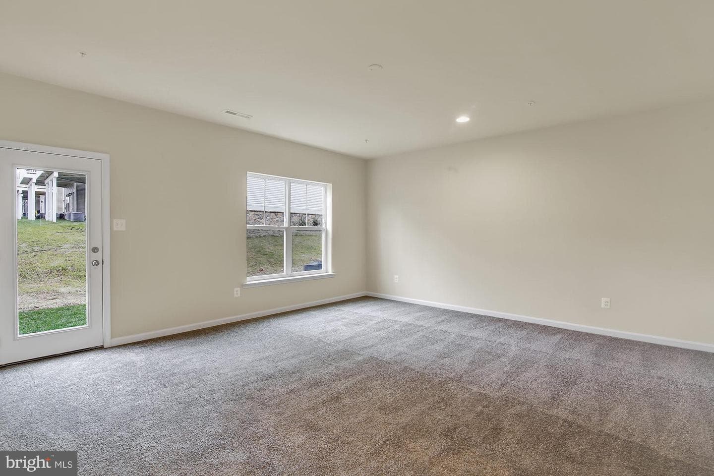 1036 Edenberry Way photo 4