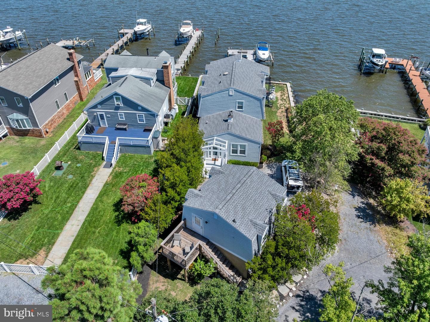 1069 Shore Acres Road photo 1