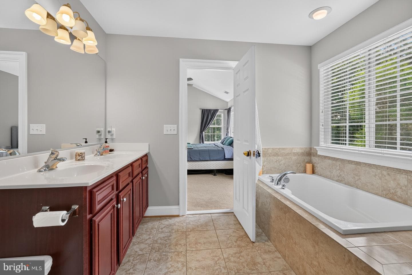 8014 Safe Harbor Court photo 27