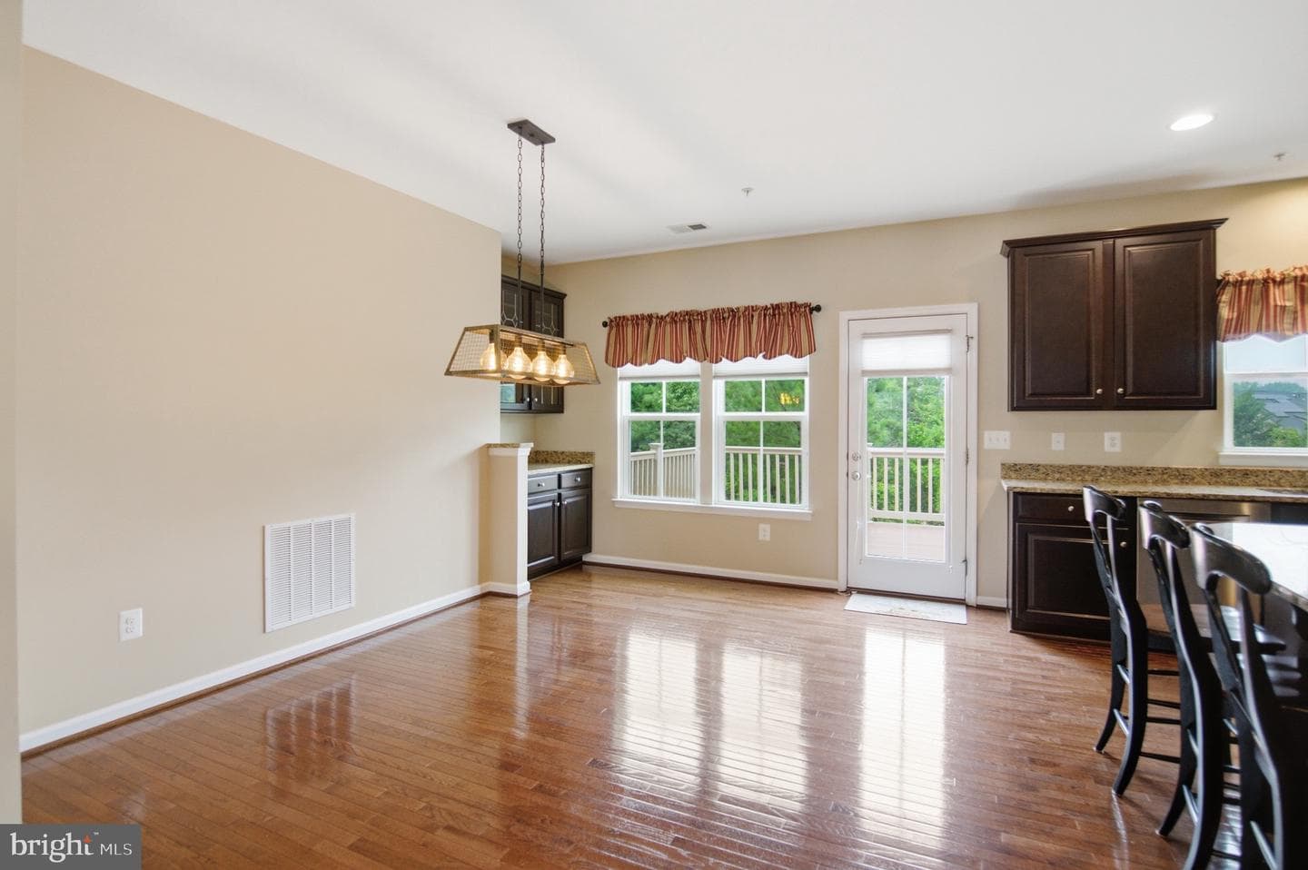 544 Fox River Hills Way photo 10