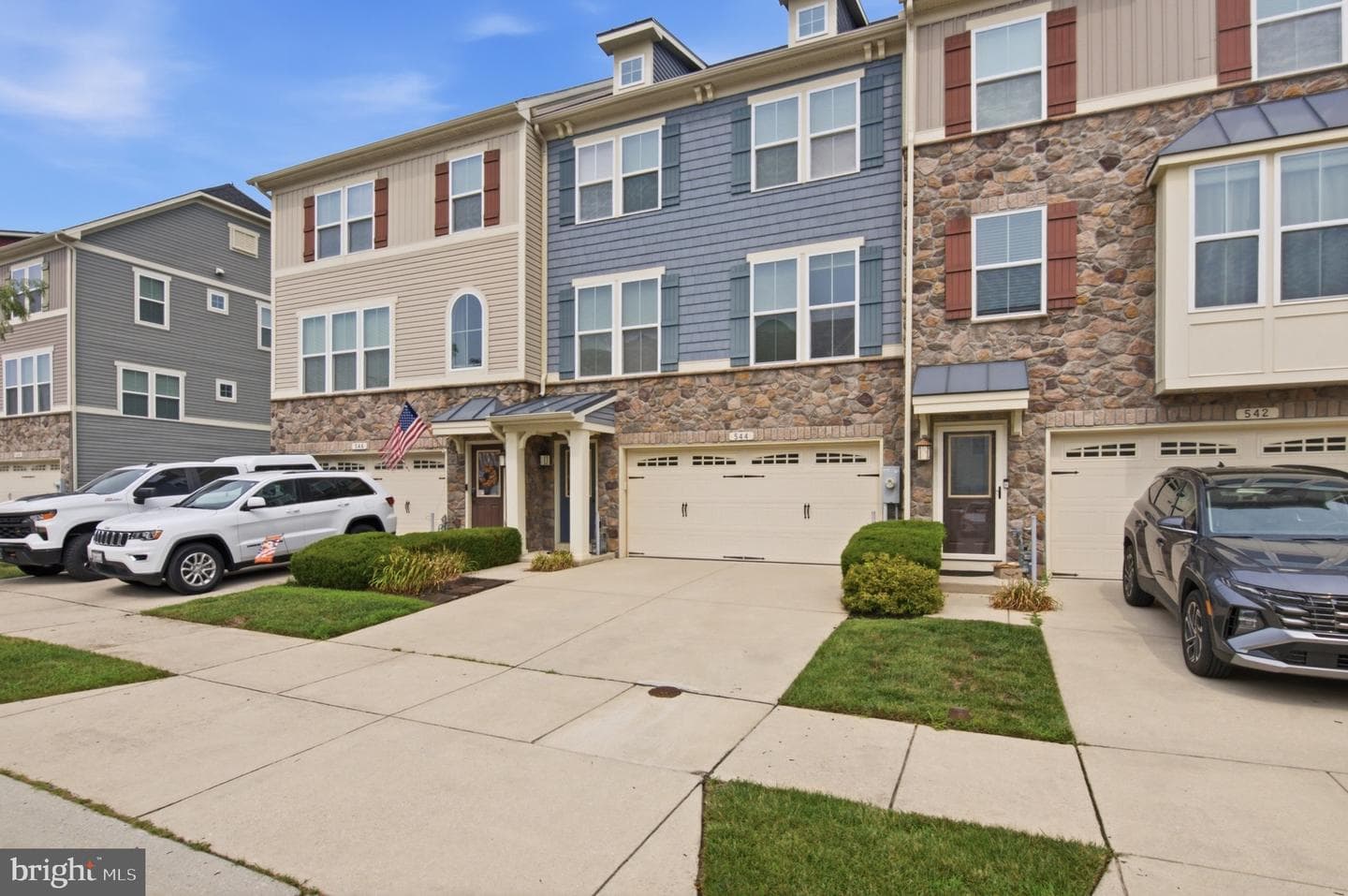 544 Fox River Hills Way photo 2