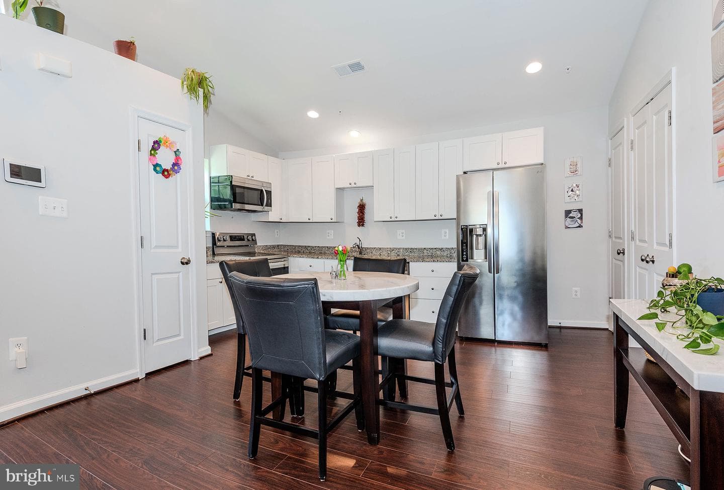 6414-A Oak Street photo 10