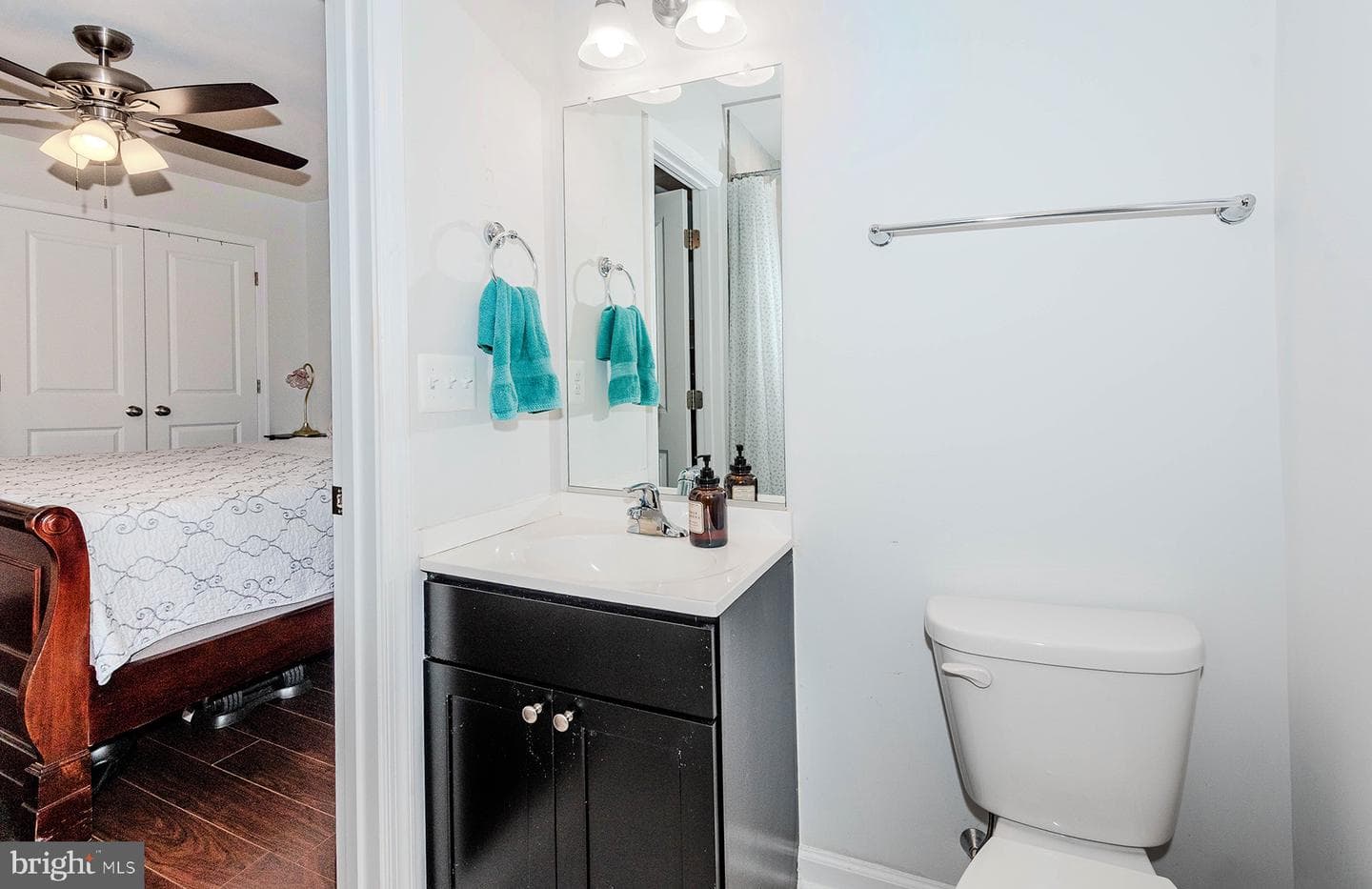 6414-A Oak Street photo 17