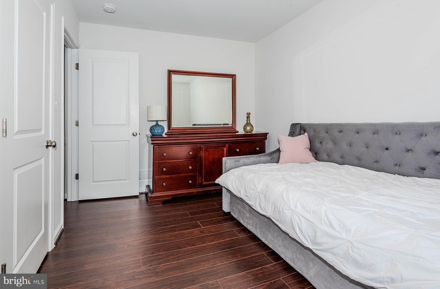 6414-A Oak Street photo 20