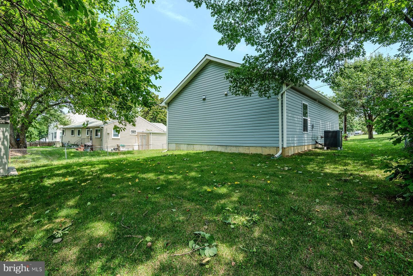 6414-A Oak Street photo 23