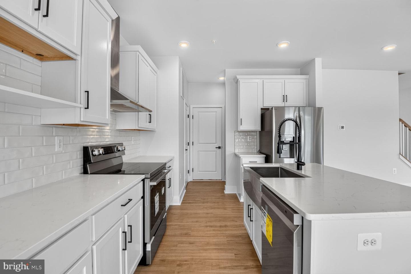 7823 Jude Ln photo 7