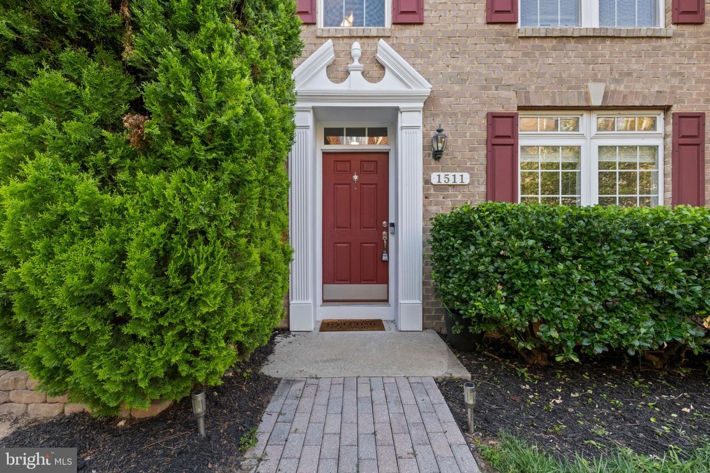 1511 Martock Lane photo 3