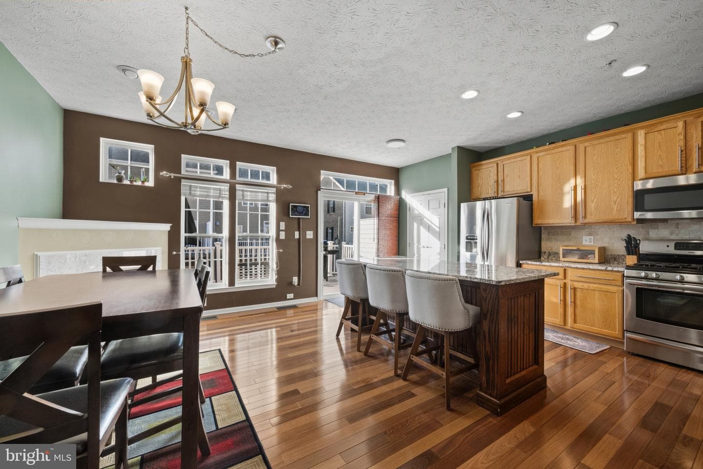 1511 Martock Lane photo 7