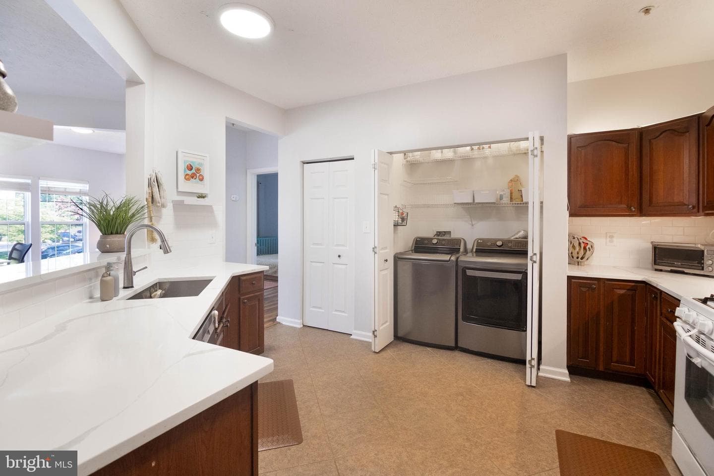 2400 Chestnut Terrace Court #201 photo 11