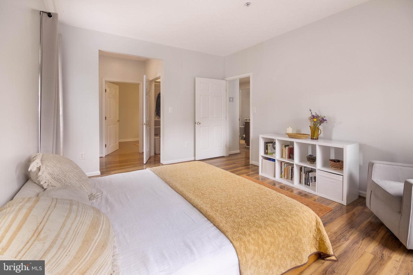 2400 Chestnut Terrace Court #201 photo 14