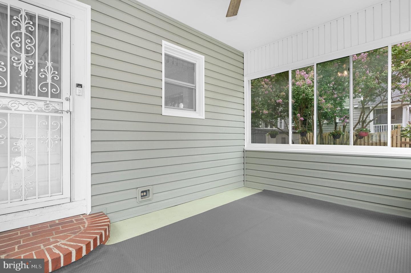 300 2nd Avenue SW photo 14