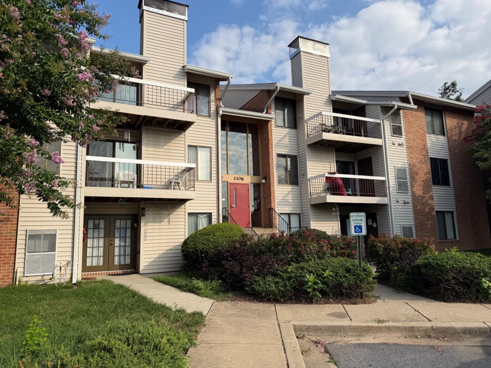 1106 Castle Harbour Way #3a