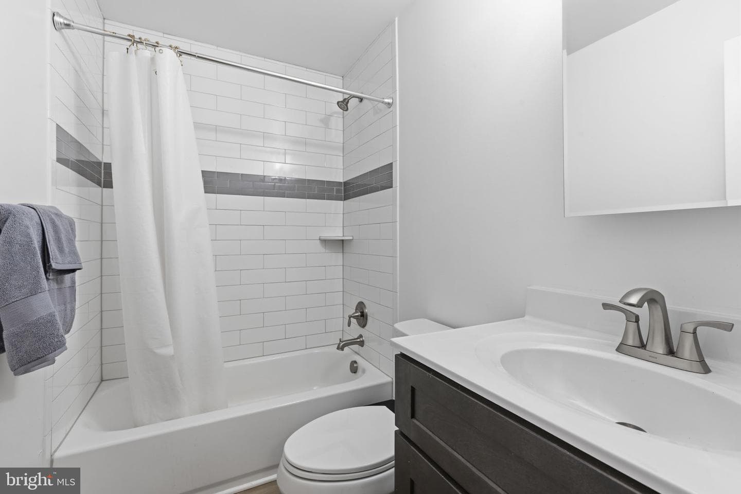 7905 Chalice Road photo 14
