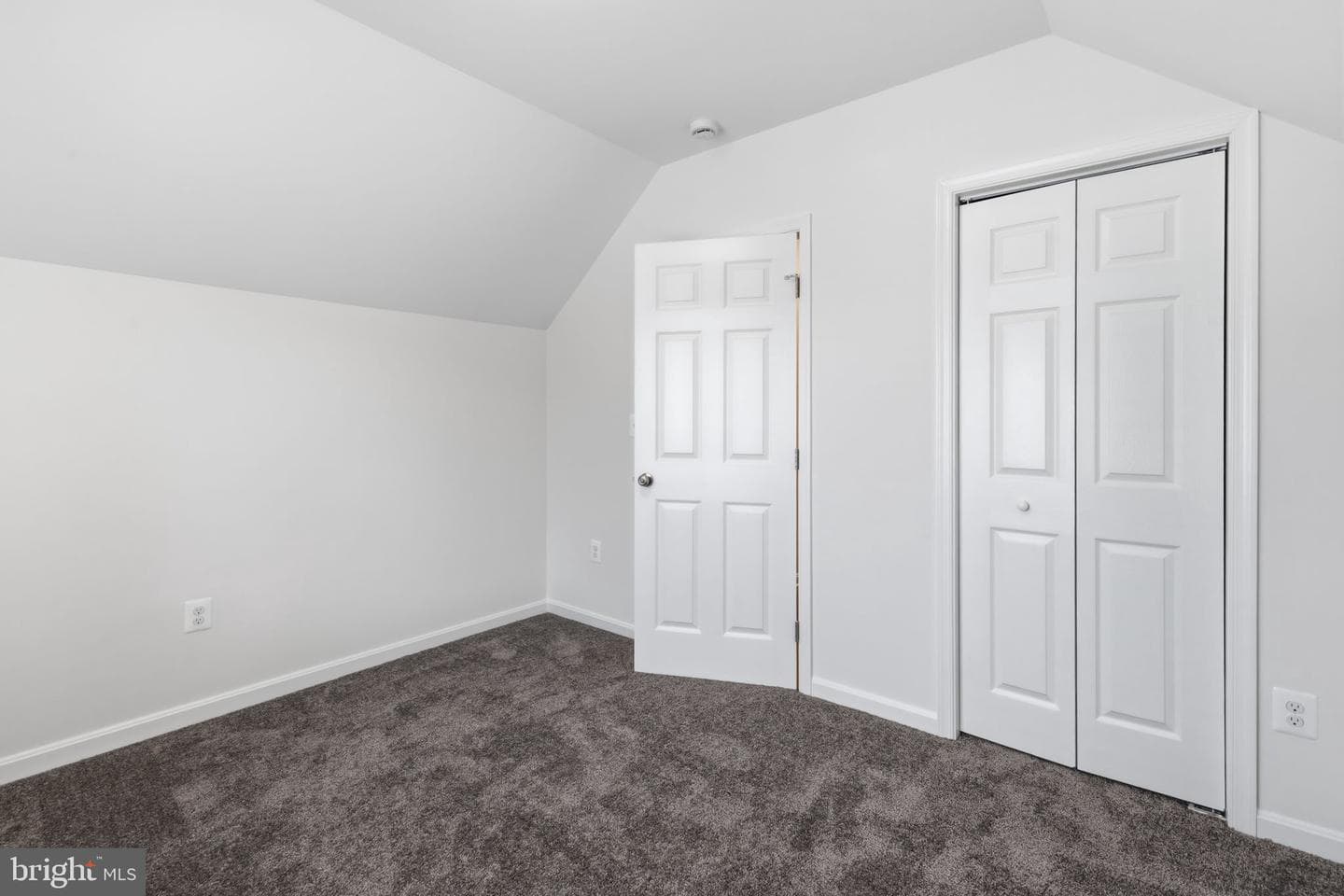 7905 Chalice Road photo 18