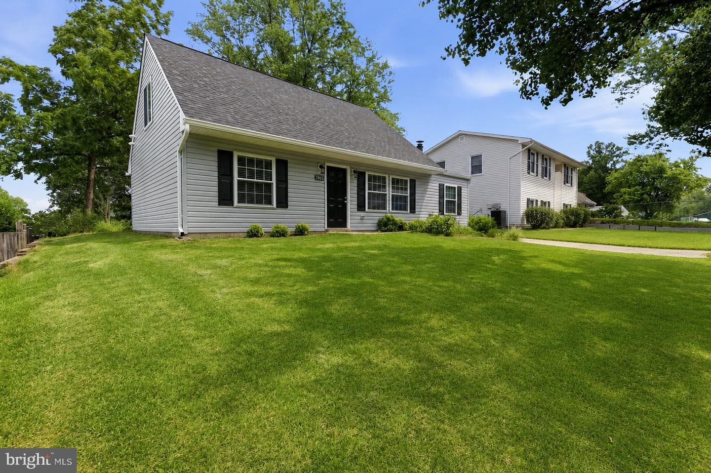 7905 Chalice Road photo 33