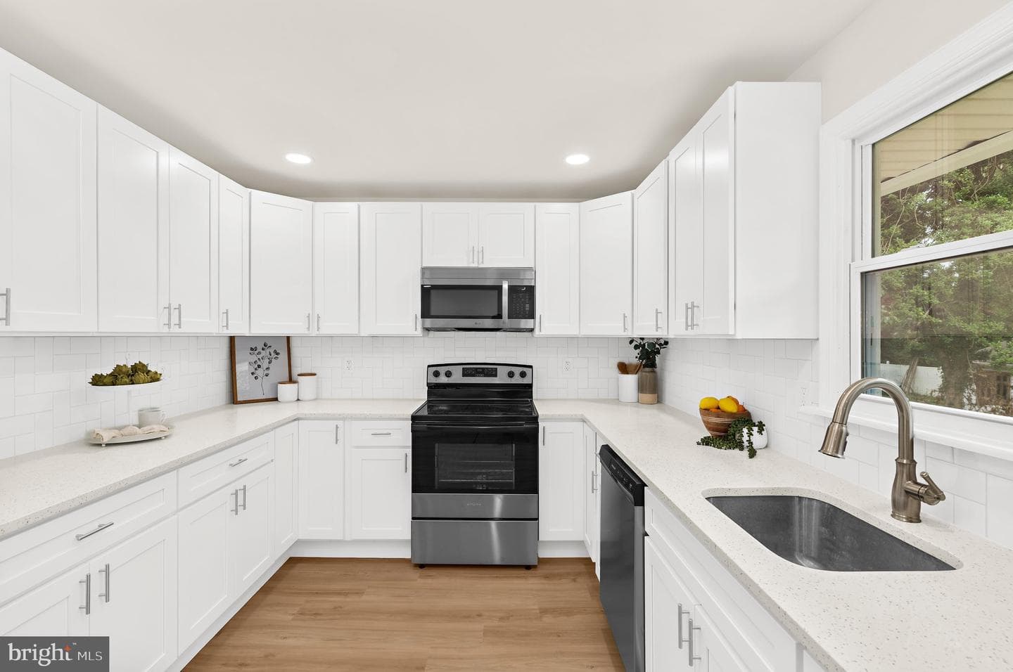 444 Ruth Road photo 10