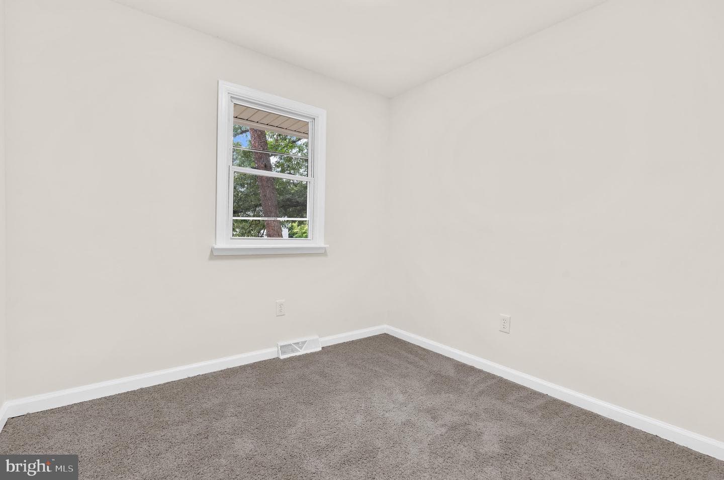 444 Ruth Road photo 16