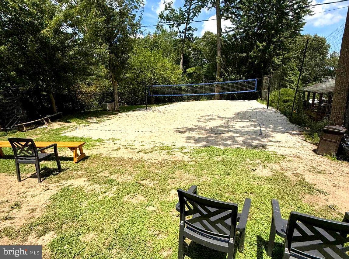 283 Oak Court photo 22