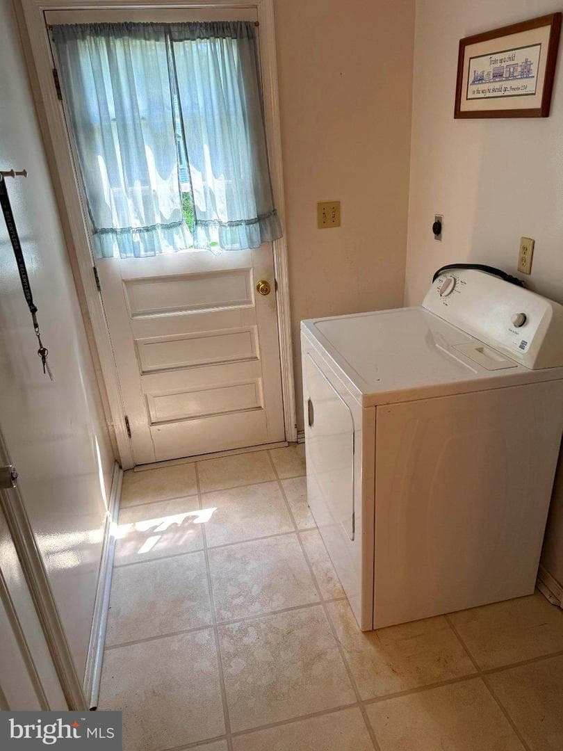 283 Oak Court photo 7
