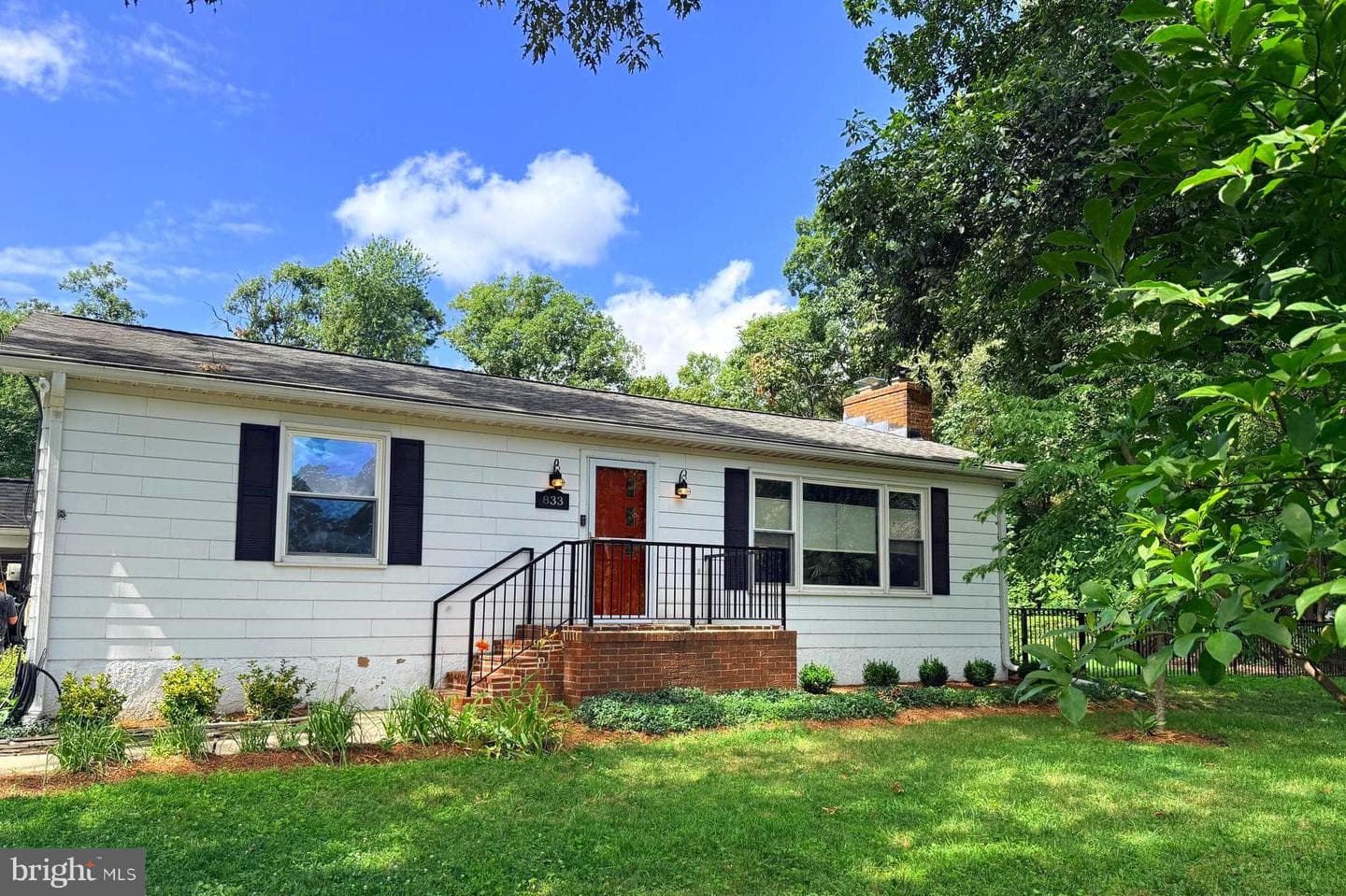 833 Meadow Road photo 3