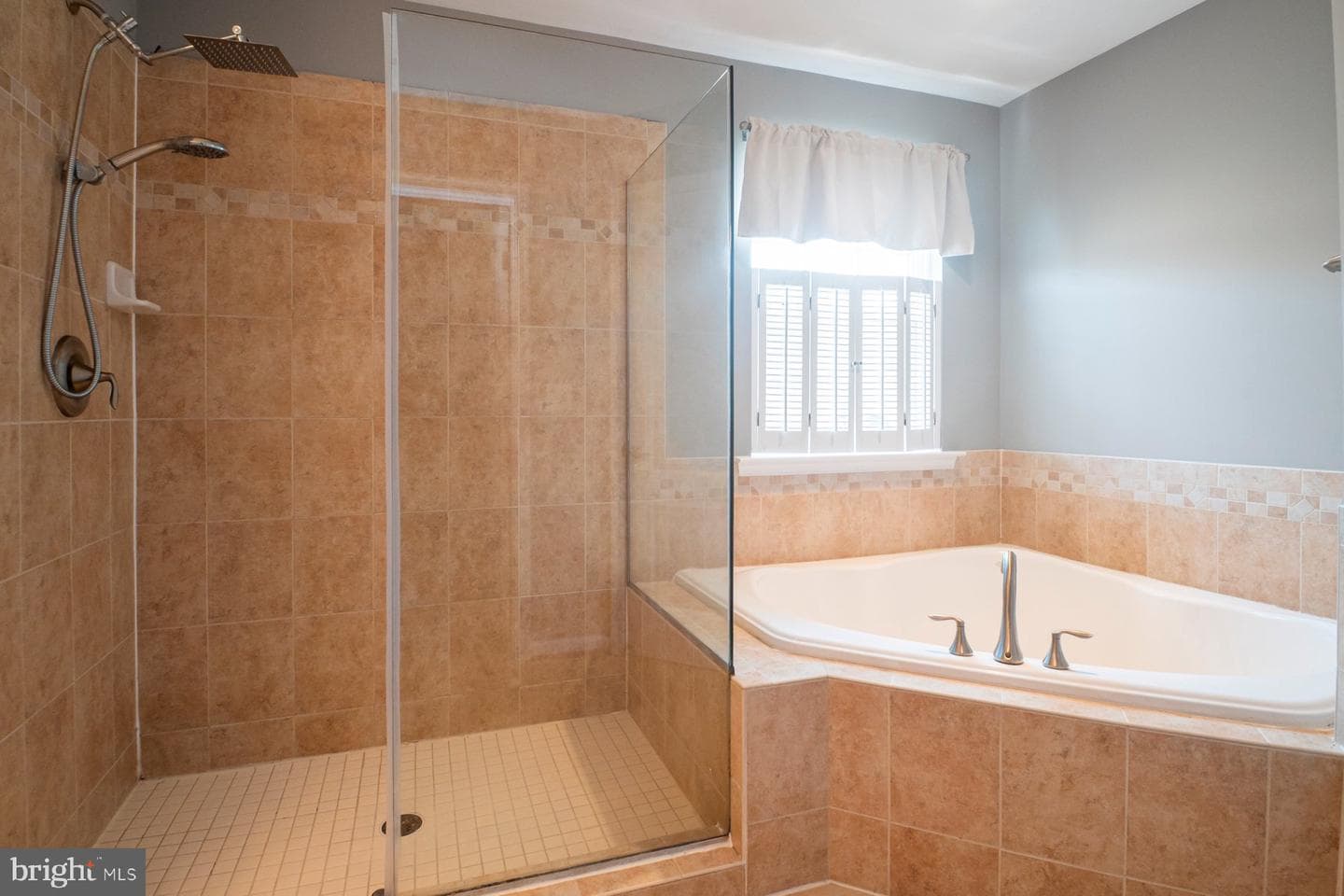 7109 Tanager Avenue photo 17