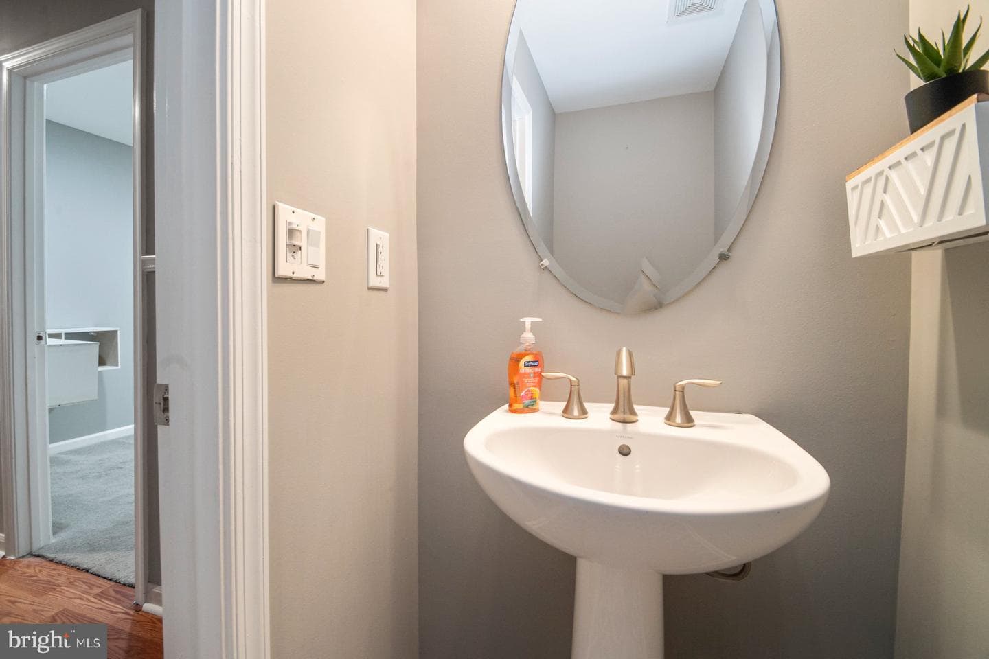 7109 Tanager Avenue photo 24