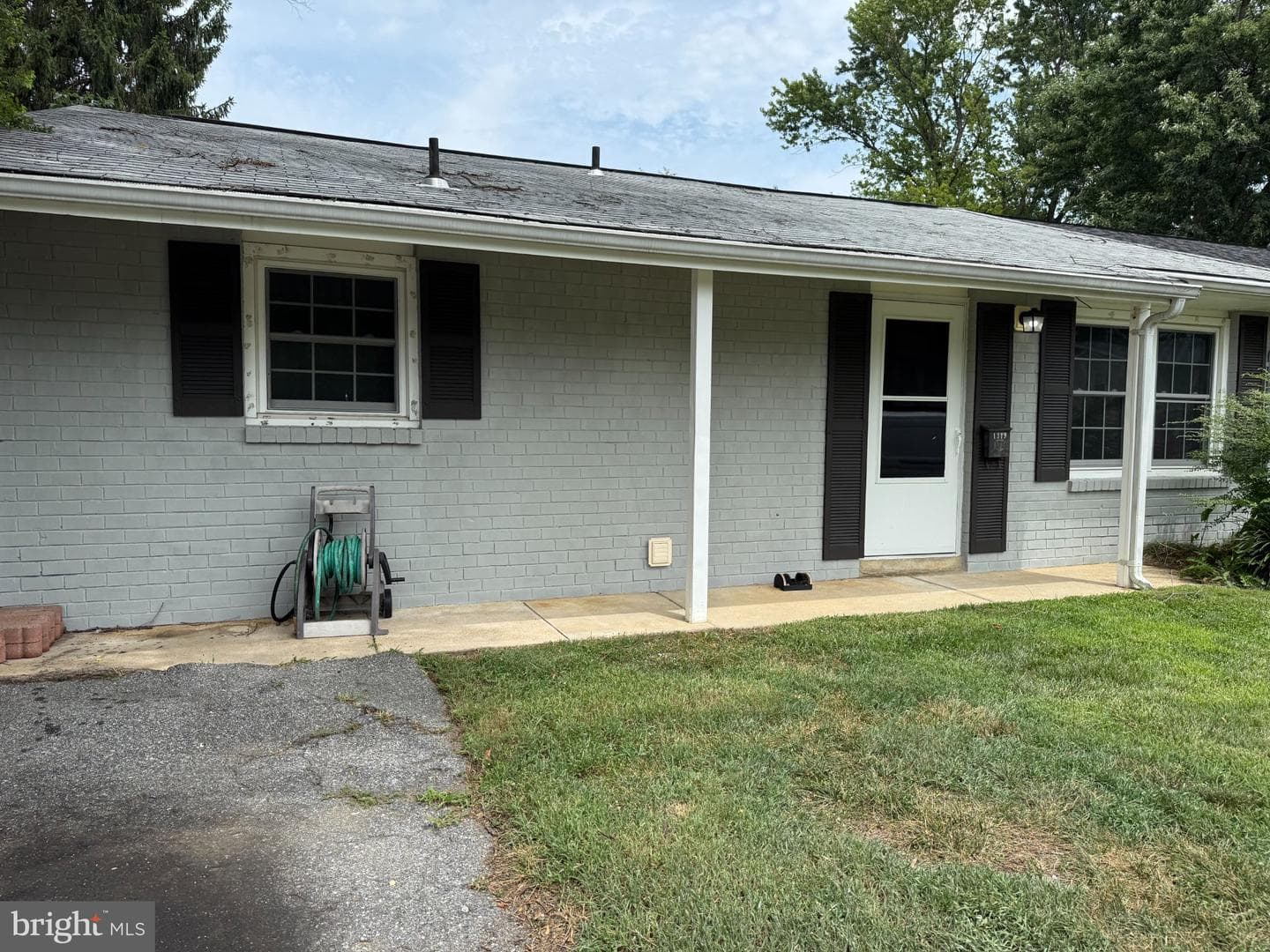 1319 Tenbrook Road photo 2