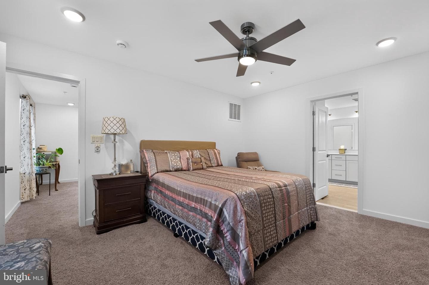 5718 Howard Drive photo 16