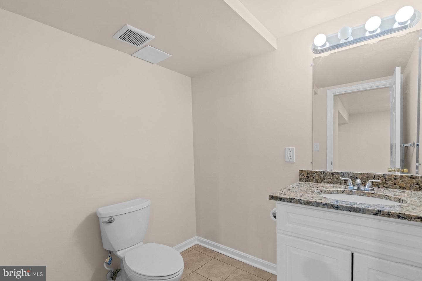 7905 Marydell Avenue photo 4