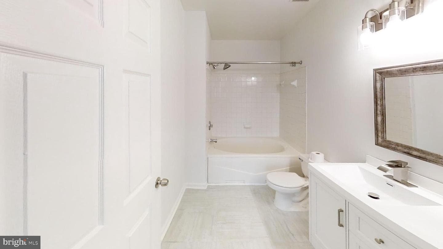 302 Gatehouse Lane #302c photo 21