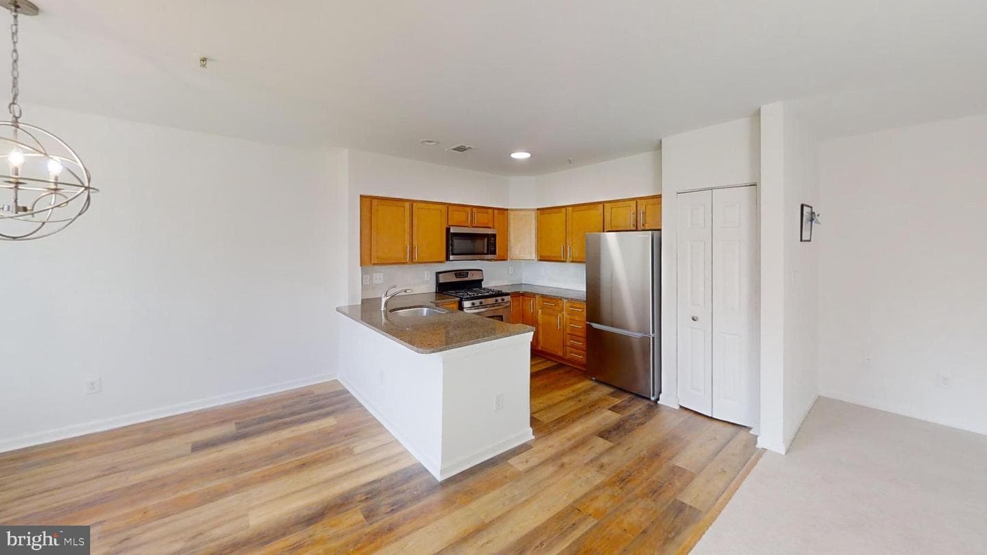 302 Gatehouse Lane #302c photo 4