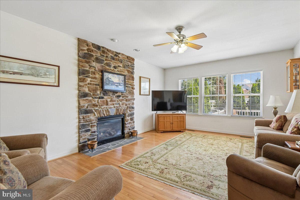 605 Lighthouse Landing Lane photo 13