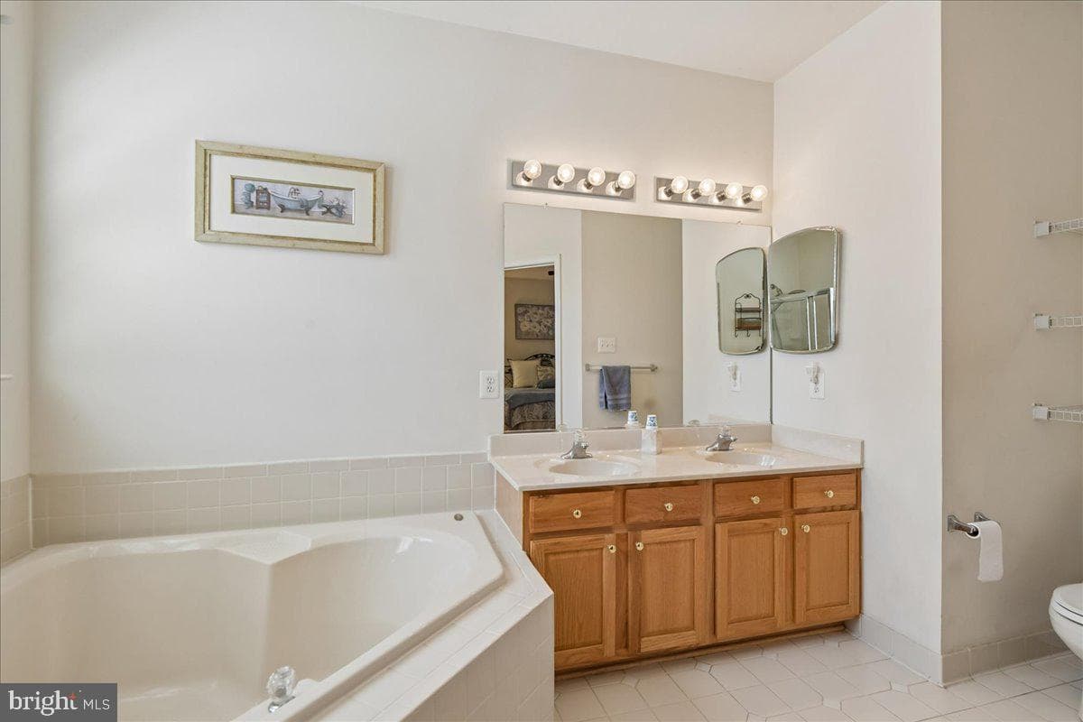 605 Lighthouse Landing Lane photo 23