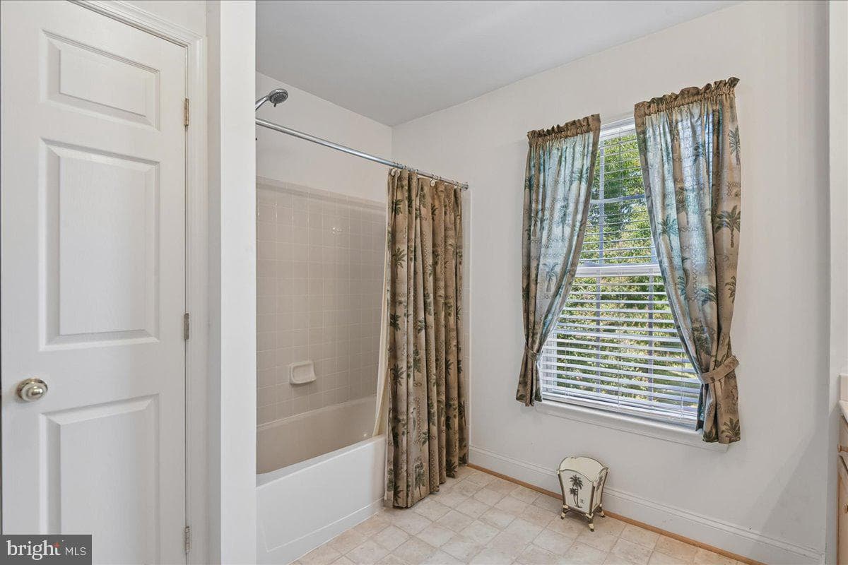 605 Lighthouse Landing Lane photo 29
