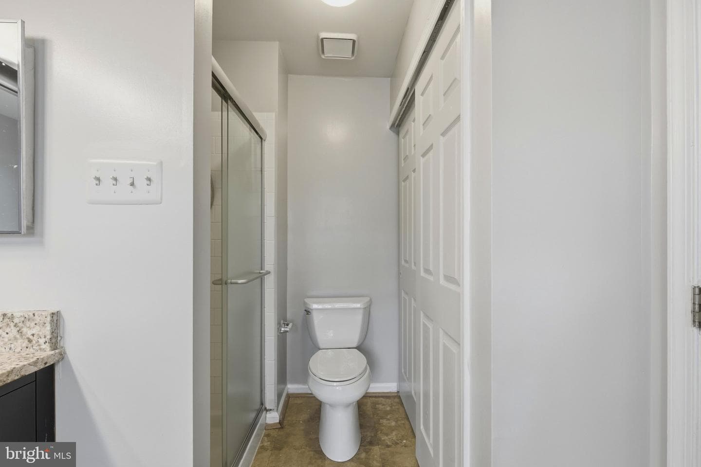 8609 Woodland Manor Drive photo 34