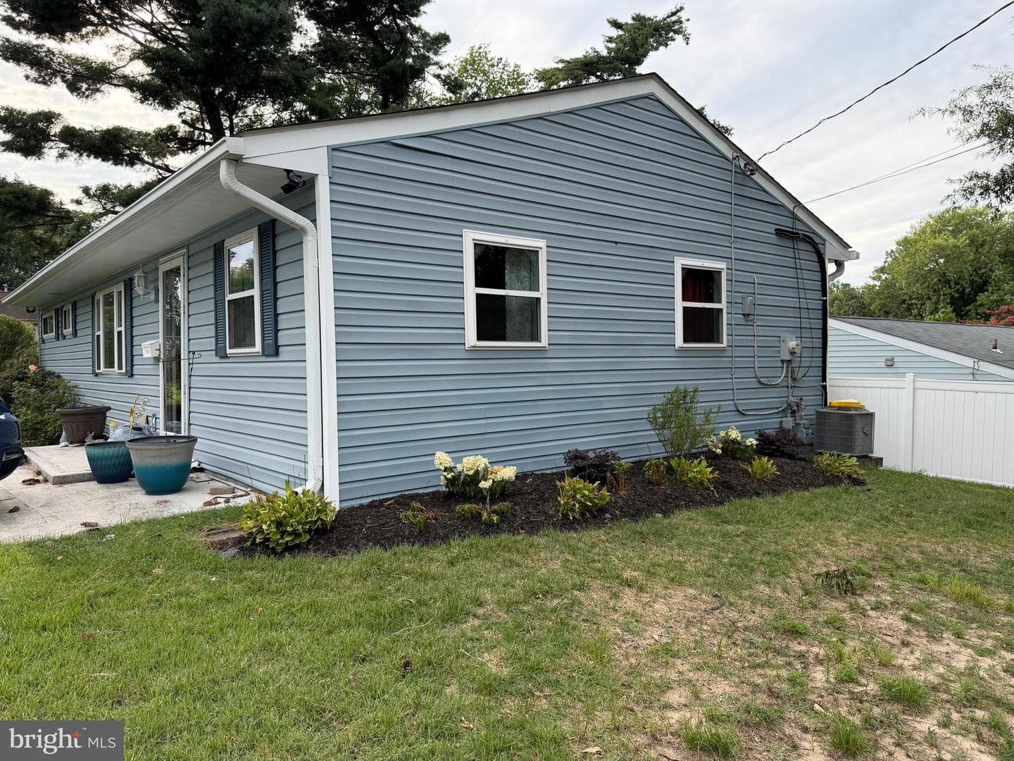1013 Guy Drive photo 3
