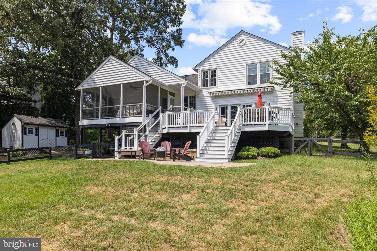 527 Bay Hills Drive photo 5